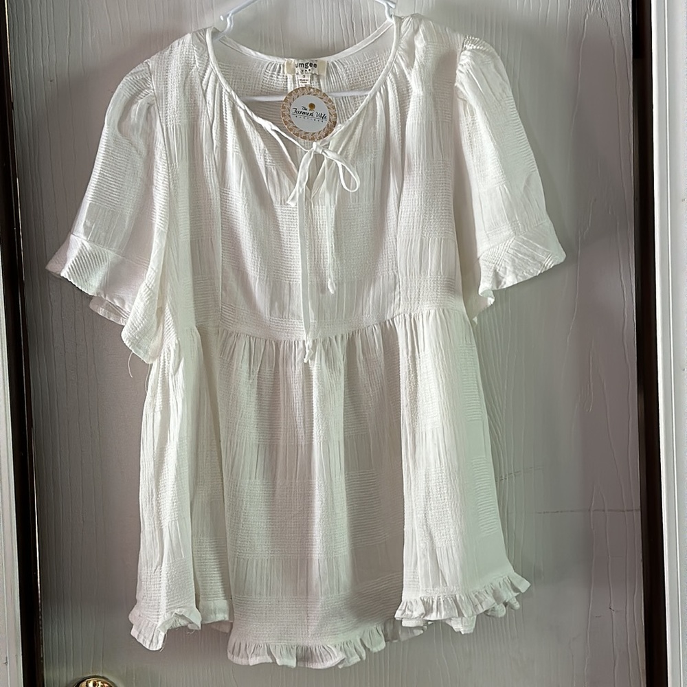 The Farmer’s Wife Ladies Umgee White Shirt, NWT’s, Size Small